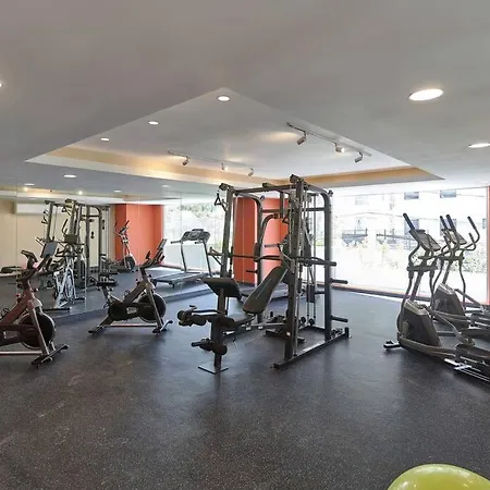 Central Luxury - New Condo - Pool/Gym/Bar In Piantini